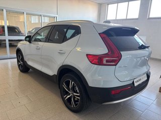 VOLVO XC40 B3 automatico Core